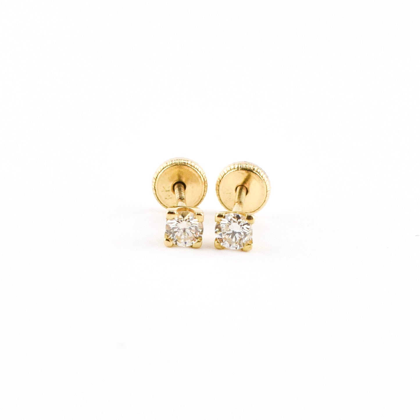 Broquel 14K Oro Amarillo Brillante 0.10ct 0.30g